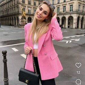 TREND ZARA BLOGGER FAV DOUBLE BREASTED BLAZER 
🚨FIRM PRICE NO DISCOUNT